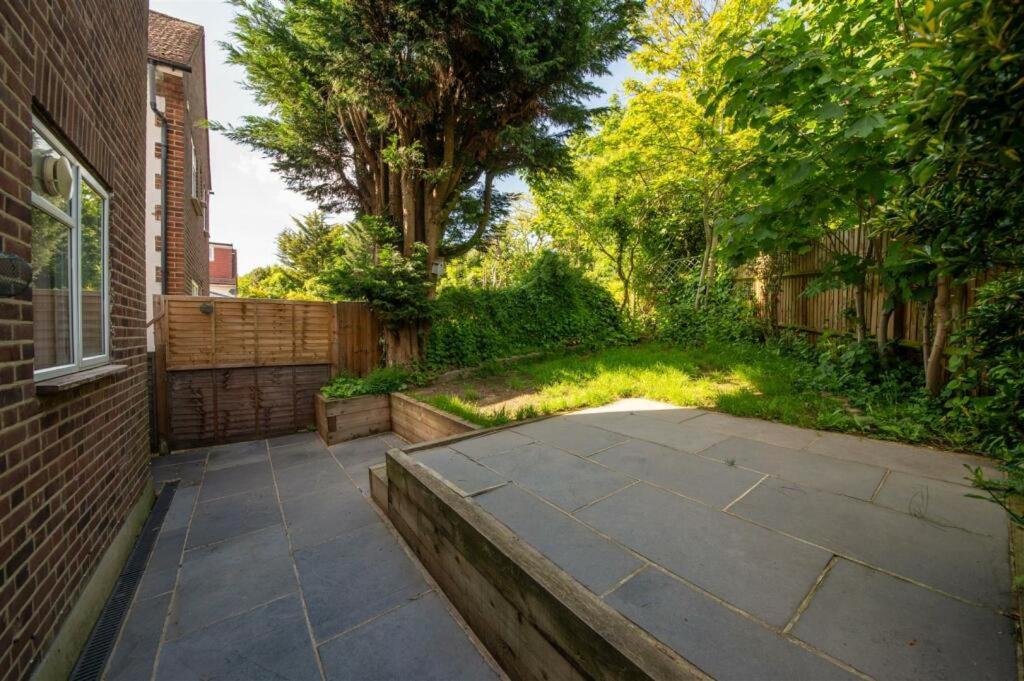 Apartament Vibrant & Stylish Mill Hill East Pad Hendon Zewnętrze zdjęcie